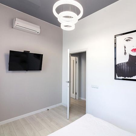 Leogrand Vip Apartments On Pidhirna 3 Lemberg Exterior foto