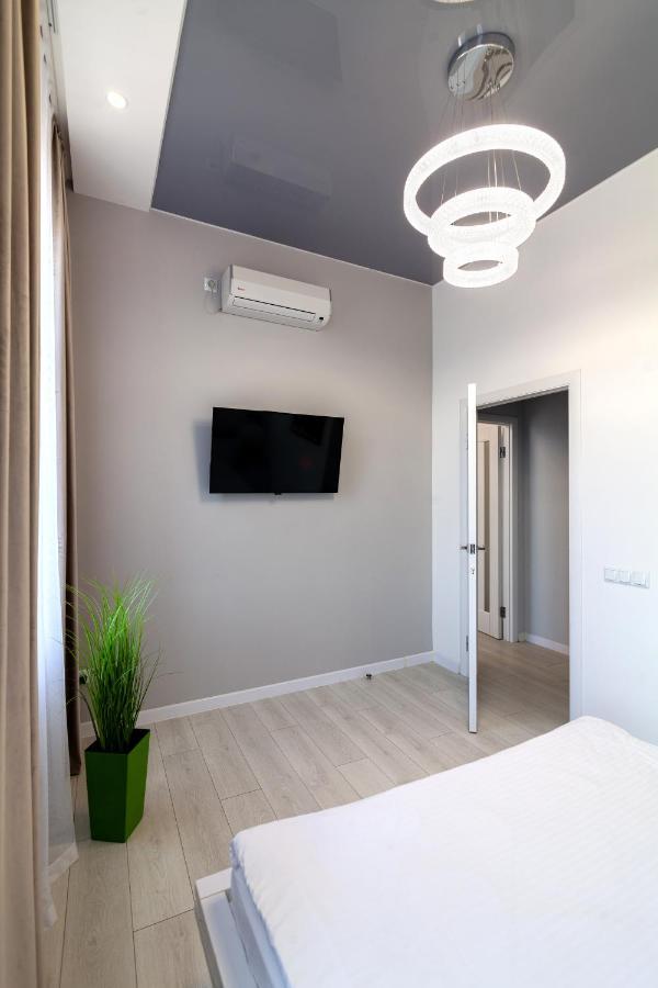 Leogrand Vip Apartments On Pidhirna 3 Lemberg Exterior foto